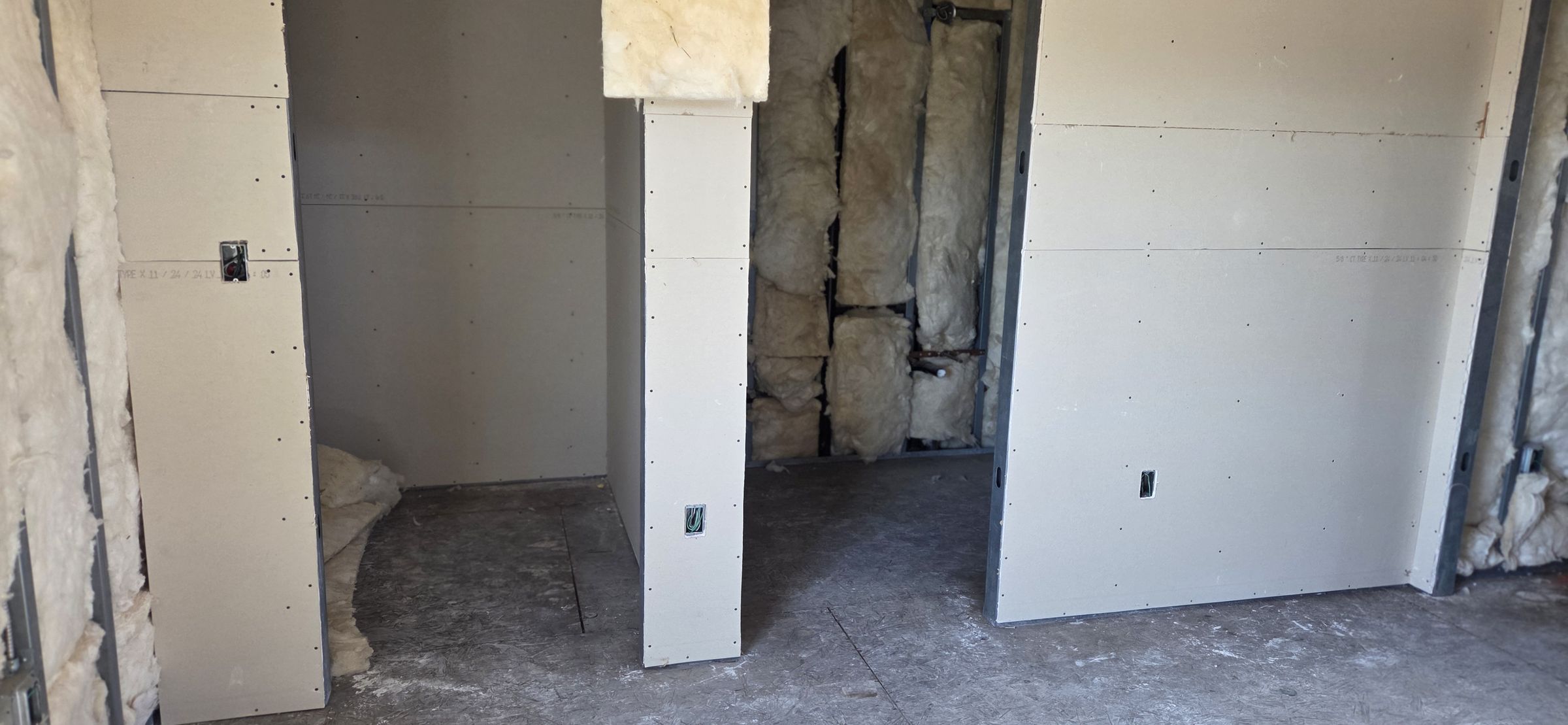 Drywall hung, taped and finished flat, columns and returns detailed square