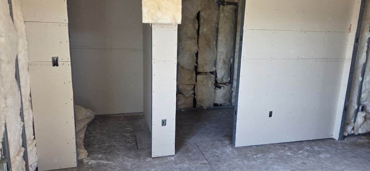 Hung and taped, columns and returns detailed square.